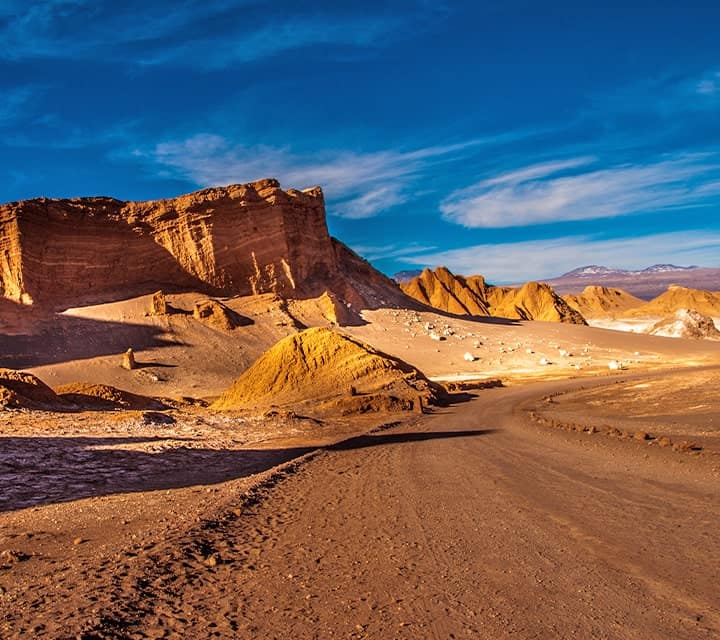 Extreme temperatures in Atacama Desert reaching around 40º C (104º F) during the day
