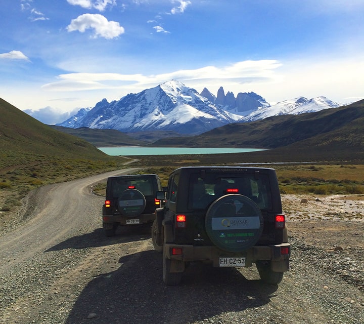 Two Jeeps on a Quasar Patagonia Overland Safari heading towards Perito Moreno