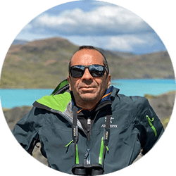 Galapagos Naturalist Guide: Victor Matus